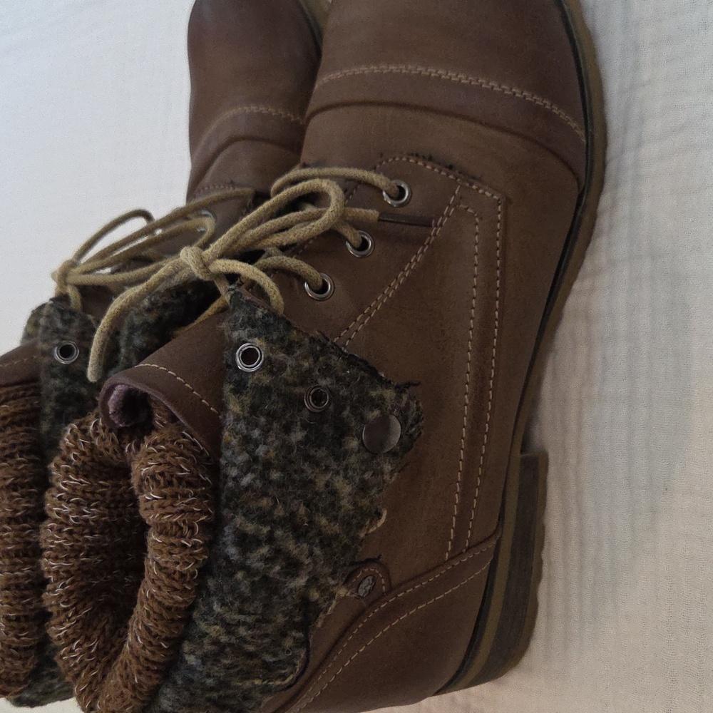 Refresh Women's Brown Ankle Bootie - Picture 5 of 7